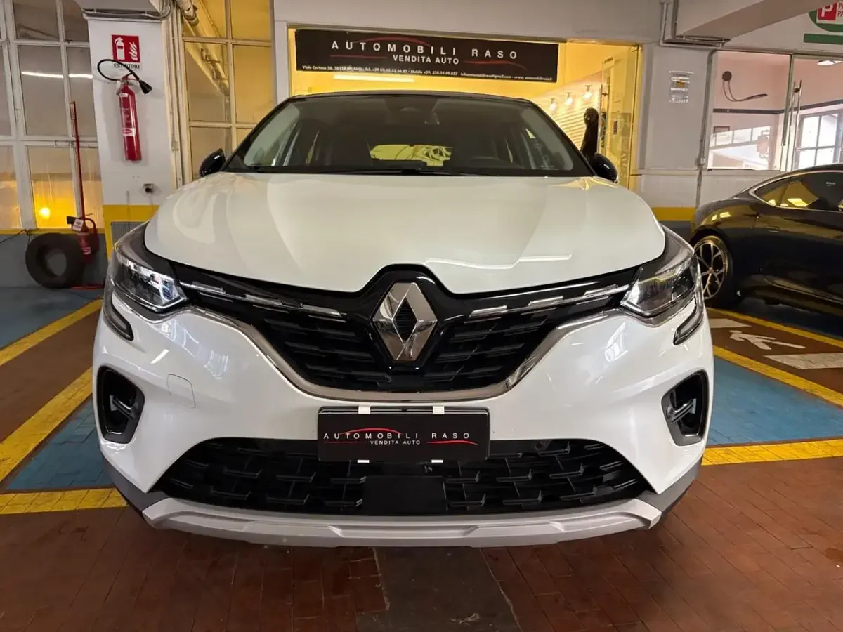 Usata Renault Captur Techno 93 CV (68 kW) 2024 Bianco SUV
