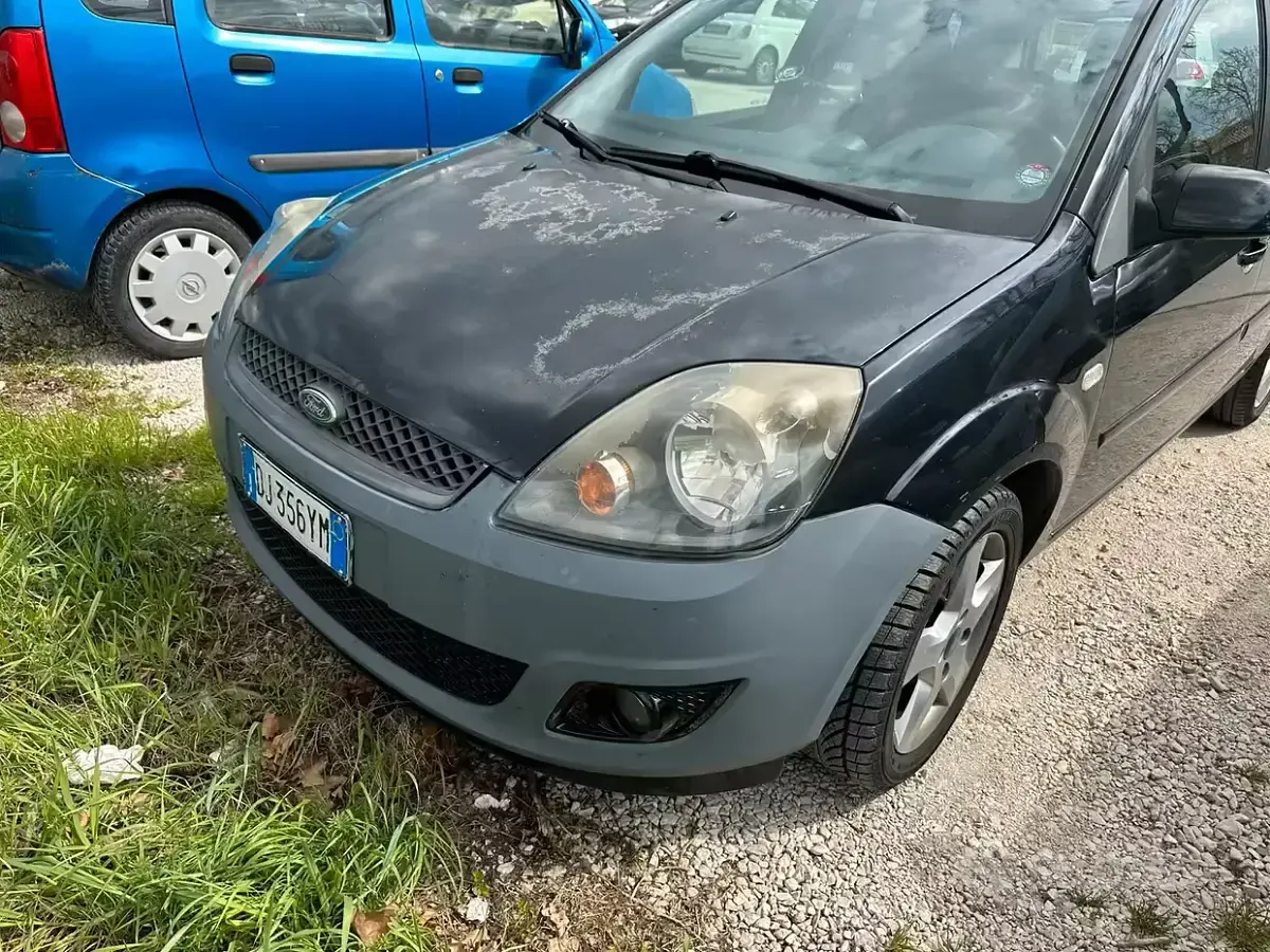 Usata Ford Fiesta 75 CV (55 kW) 2007 Utilitaria