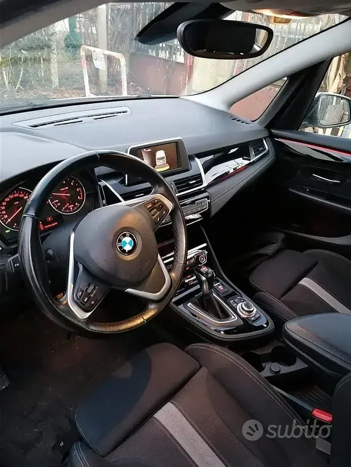 Usata BMW 218 Gran Tourer Sport Line 150 CV (110 kW) 2017 Bianco Monovolume
