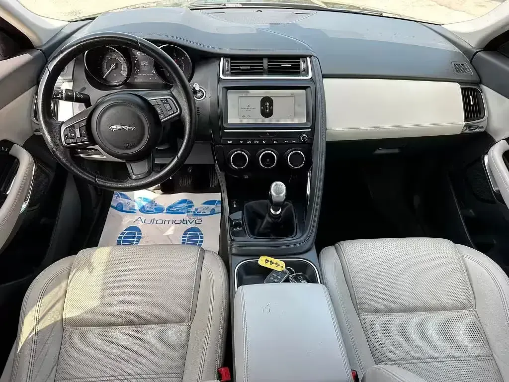 Usata Jaguar E-Pace R-Dynamic 150 CV (110 kW) 2018 Grigio SUV