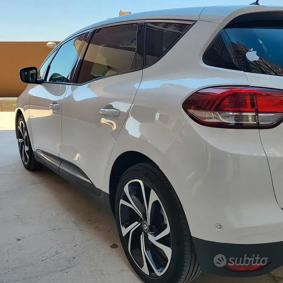 Usata Renault Scénic III Bose Edition 160 CV (117 kW) 2017 Bianco Monovolume