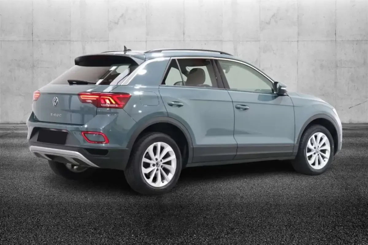Usata VW T-Roc Life 150 CV (110 kW) 2022 Blu/azzurro SUV