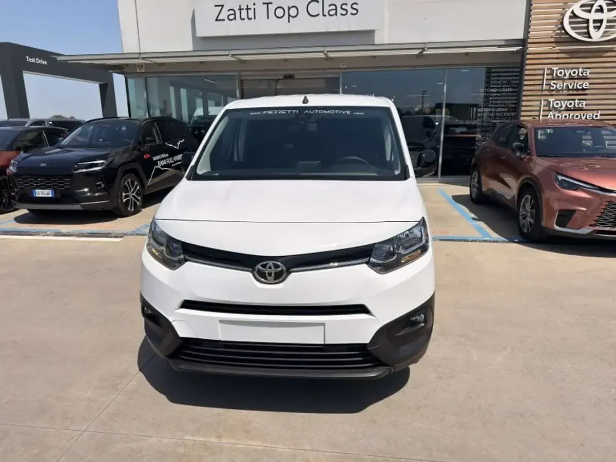 Nuova Toyota Proace City 101 CV (74 kW) 2025 White solid Monovolume