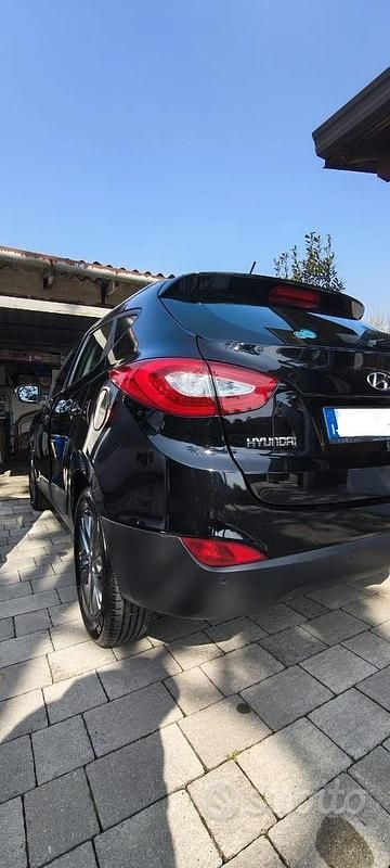 Usata Hyundai ix35 Xpossible 116 CV (85 kW) 2015 Nero SUV