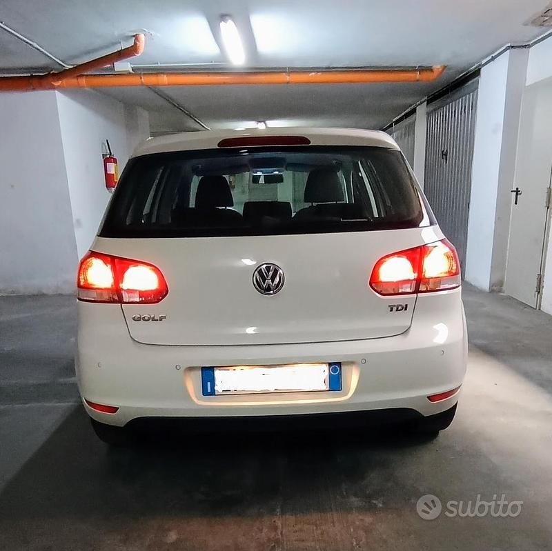 Usata VW Golf VII Comfortline 105 CV (77 kW) 2012 Bianco Berlina