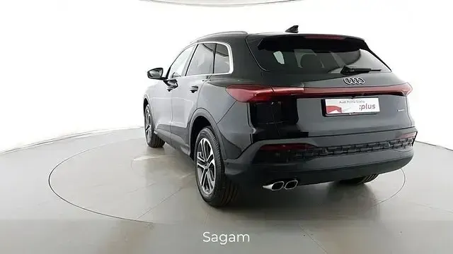 Usata Audi Q5 Business 204 CV (150 kW) 2025 Nero mito metallizzato SUV