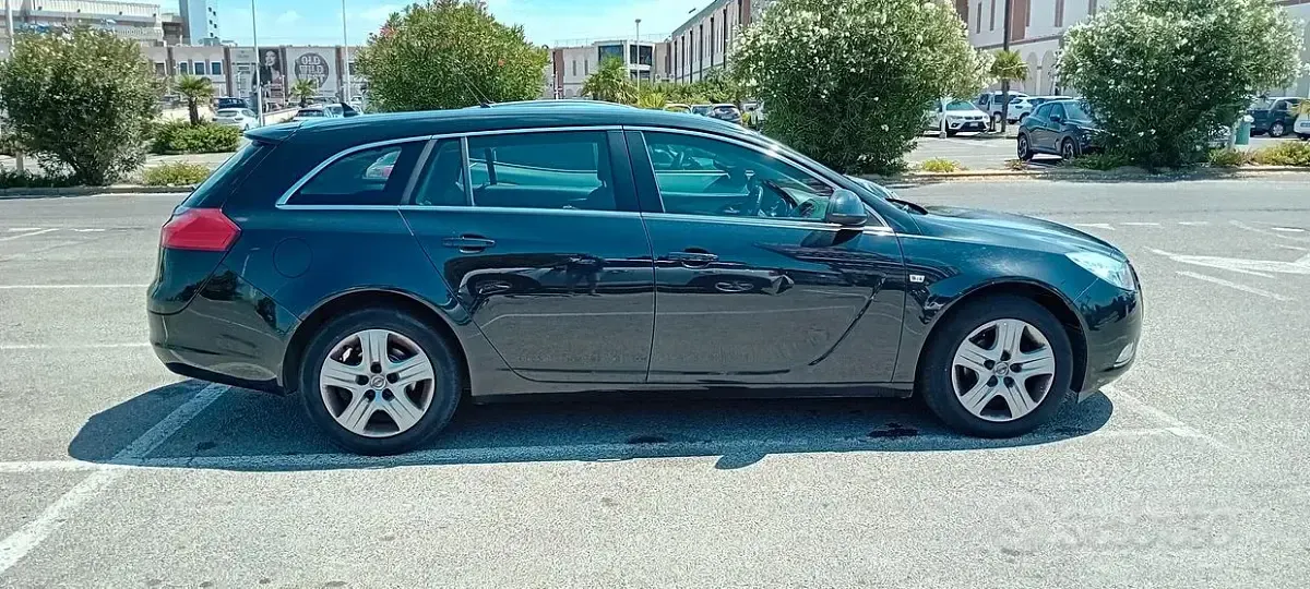 Usata Opel Insignia 131 CV (96 kW) 2012 Bluazzurro Station wagon