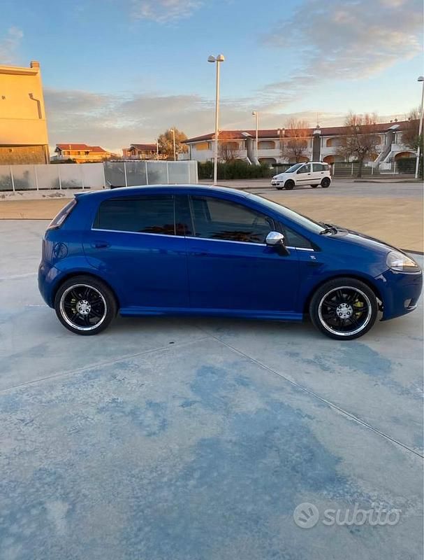 Usata Fiat Grande Punto 90 CV (66 kW) 2009 Blu Utilitaria