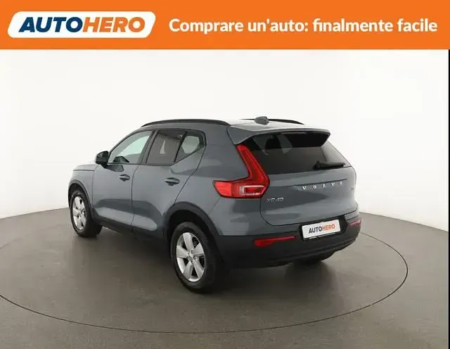 Usata Volvo XC40 Momentum 163 CV (119 kW) 2020 Grigio SUV