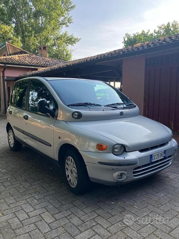 Grigio Usata 2002 Fiat Multipla Monovolume | 1600 € (Buon prezzo) - Immagine 1/4