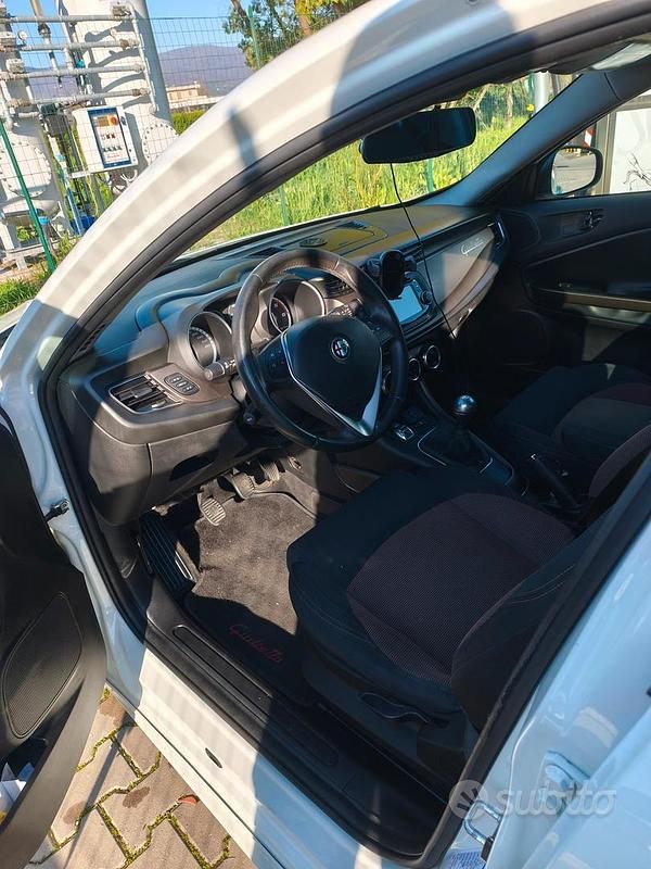 Usata Alfa Romeo Giulietta 2014 Bianco Utilitaria