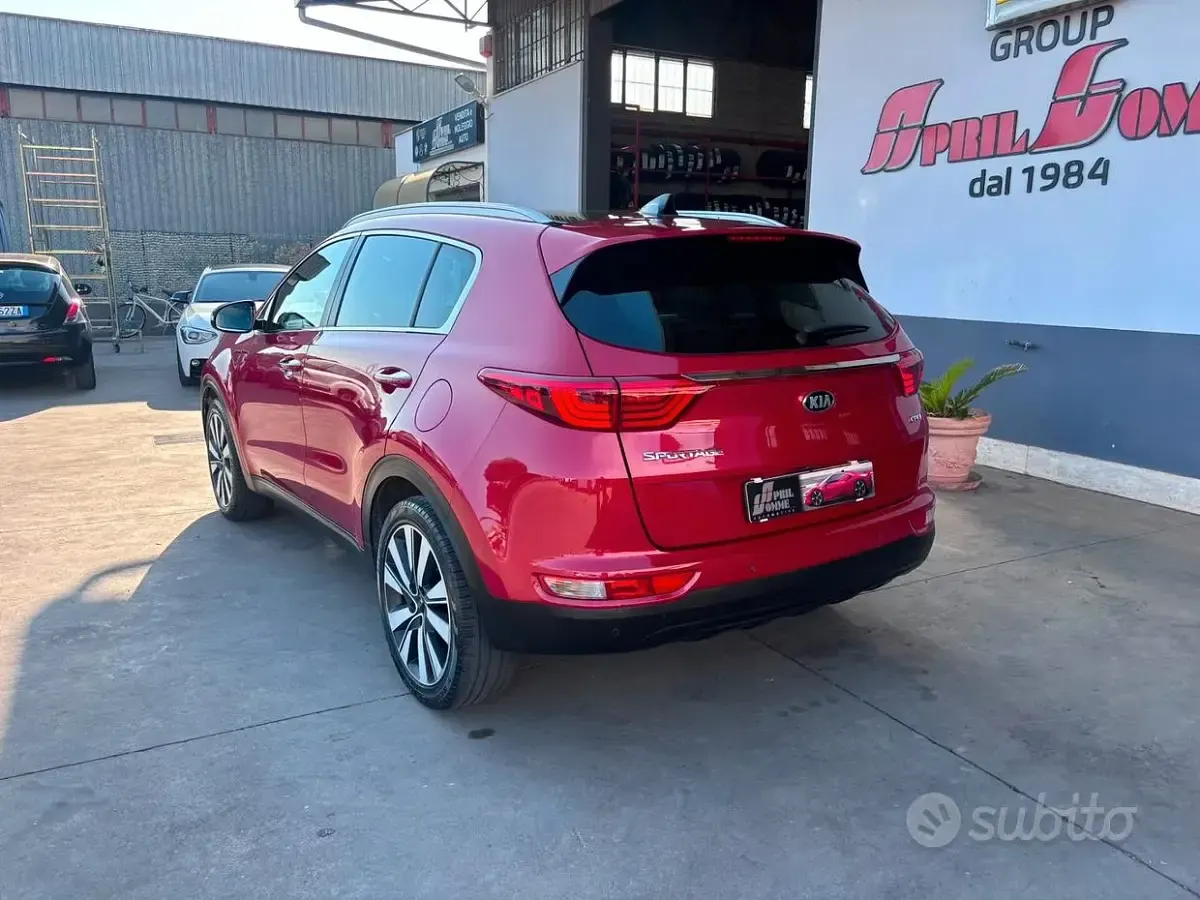 Usata Kia Sportage 115 CV (84 kW) 2017 Rosso SUV