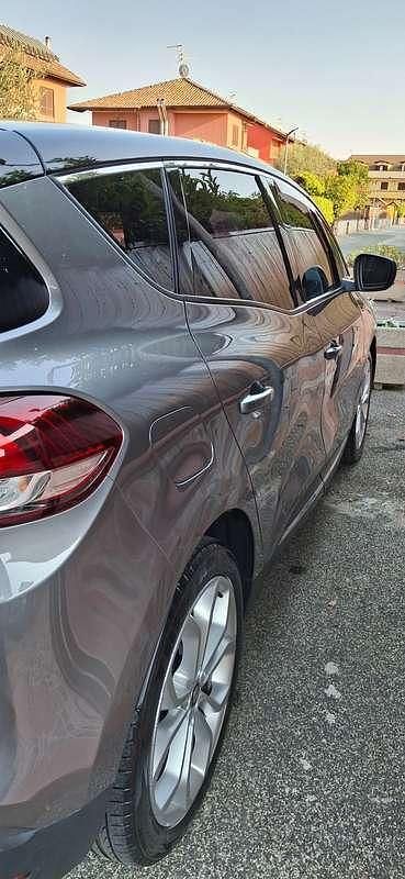 Usata Renault Scénic IV Zen 110 CV (80 kW) 2017 Grigio Monovolume