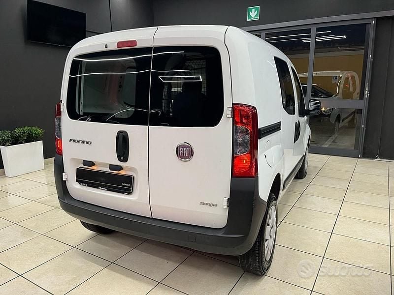 Usata Fiat Fiorino 75 CV (55 kW) 2011 Bianco Monovolume