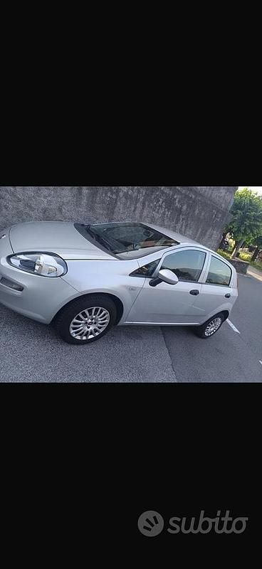 Usata Fiat Grande Punto 2015 Grigio Utilitaria