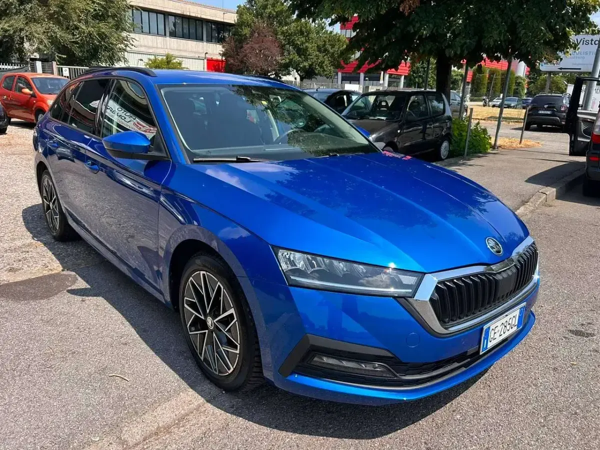 Usata Skoda Octavia Ambition 110 CV (80 kW) 2021 Blu/azzurro Station wagon