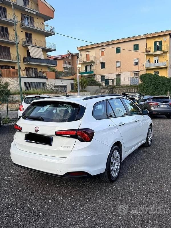 Usata Fiat Tipo Lounge 95 CV (69 kW) 2019 Bianco Station wagon