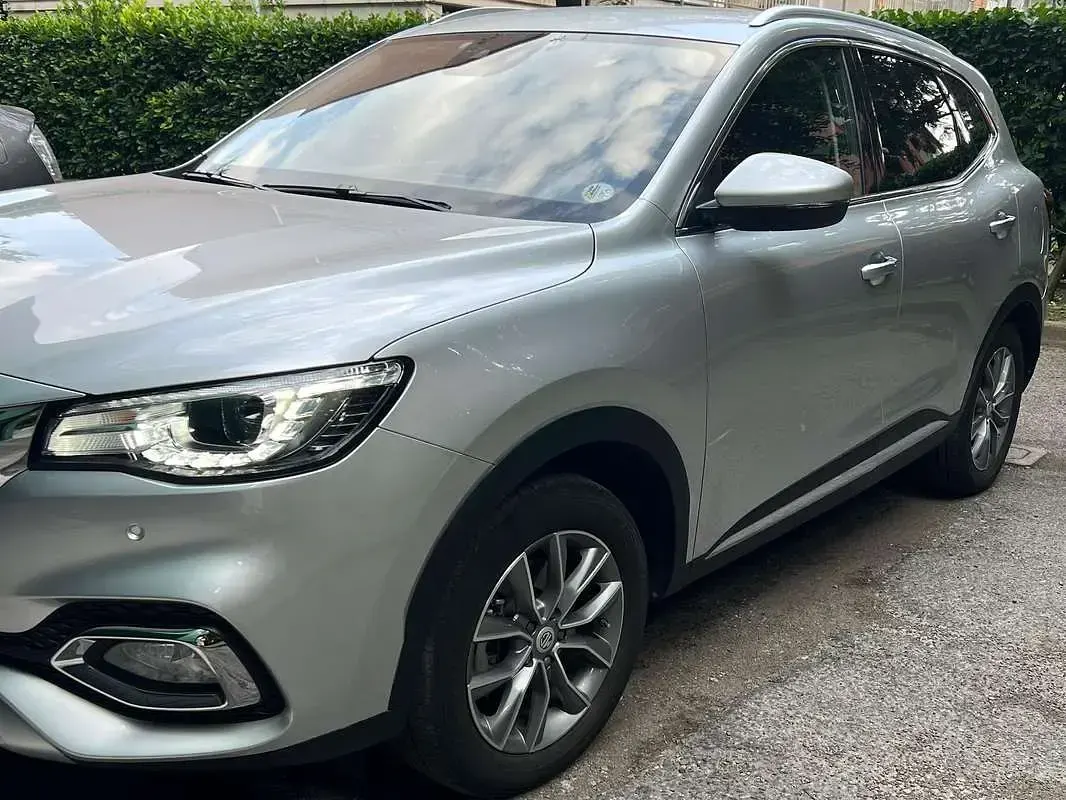 Usata MG HS Comfort 162 CV (119 kW) 2023 Grigio SUV