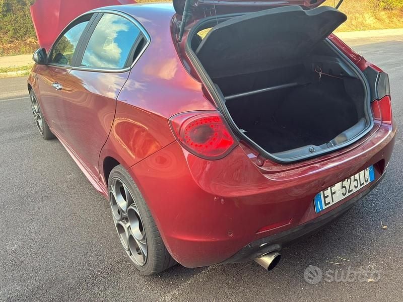 Usata Alfa Romeo Giulietta 170 CV (125 kW) 2010 Rosso Utilitaria