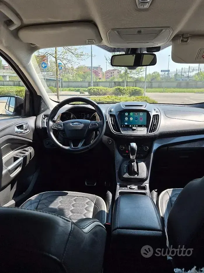 Usata Ford Kuga Vignale 180 CV (132 kW) 2018 Grigio SUV
