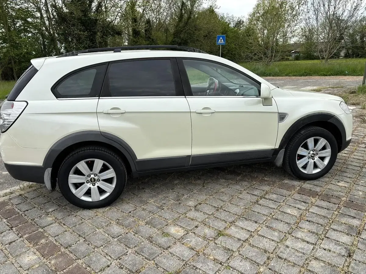 Usata Chevrolet Captiva 163 CV (119 kW) 2011 Bianco SUV