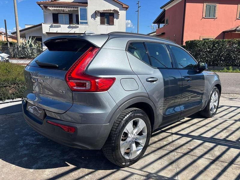 Usata Volvo XC40 R-Design 150 CV (110 kW) 2018 Grigio SUV