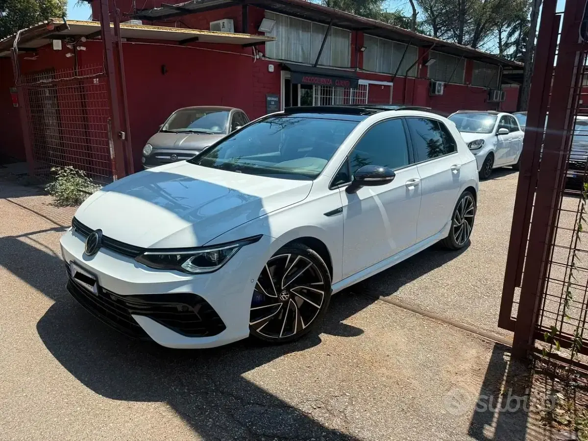 Usata VW Golf VIII GTI 333 CV (244 kW) 2023 Bianco Berlina