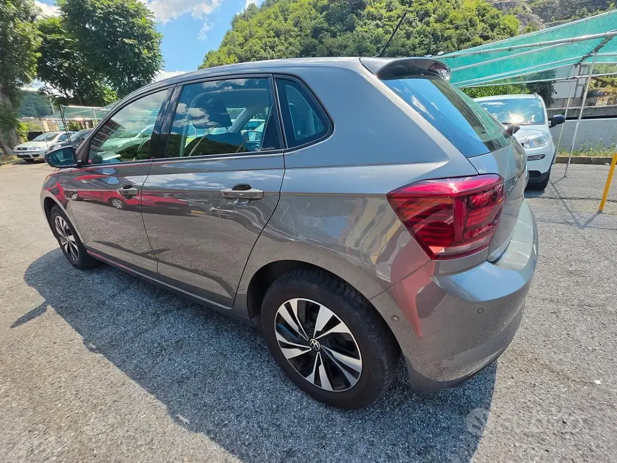 Usata VW Polo Highline 95 CV (69 kW) 2021 Grigio Utilitaria