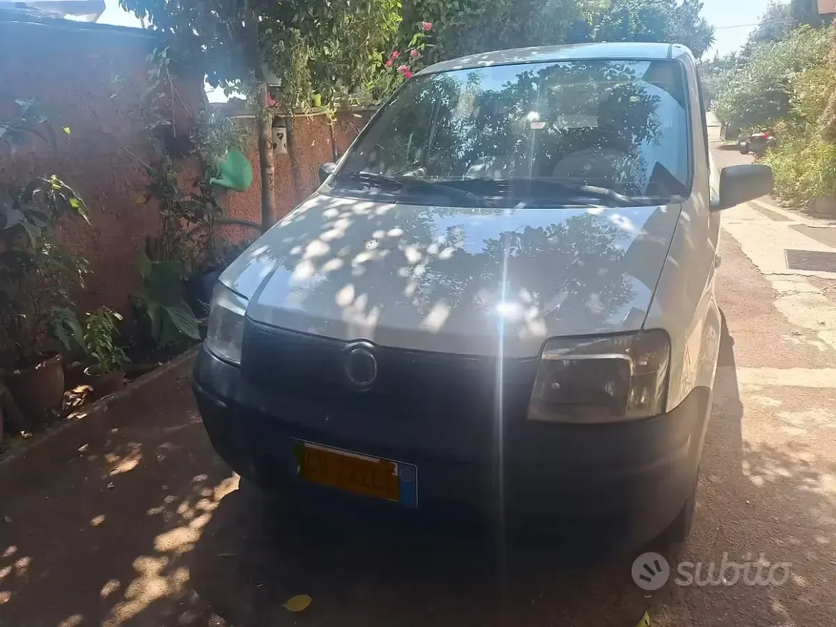 Usata Fiat Panda Active 54 CV (39 kW) 2005 Bianco Utilitaria