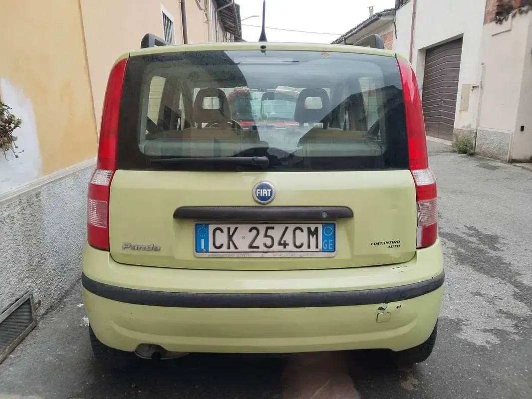 Usata Fiat Panda Dynamic 60 CV (44 kW) 2004 Verde Utilitaria