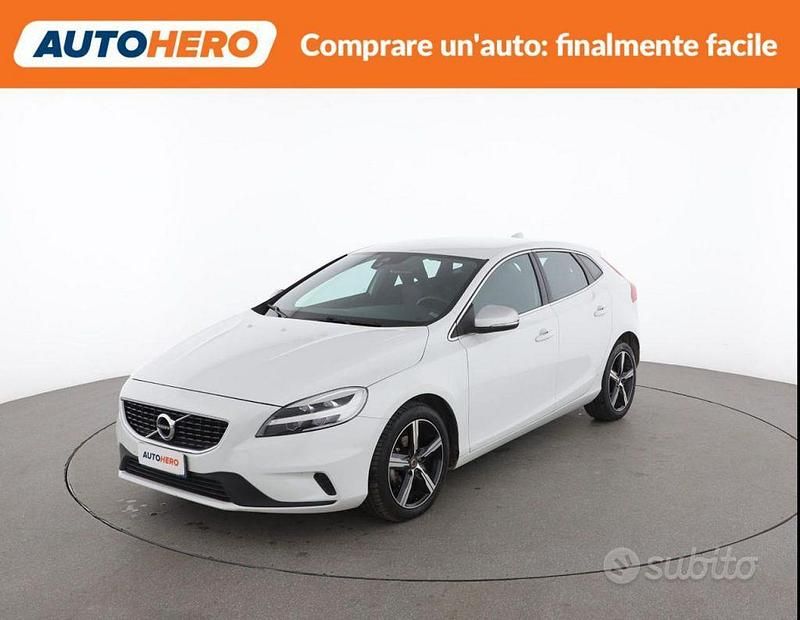 Usata Volvo V40 R-Design 120 CV (88 kW) 2019 Bianco Berlina