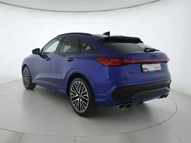Usata Audi SQ5 Sportback Comfort 367 CV (269 kW) 2025 Blu ultra metallizzato SUV
