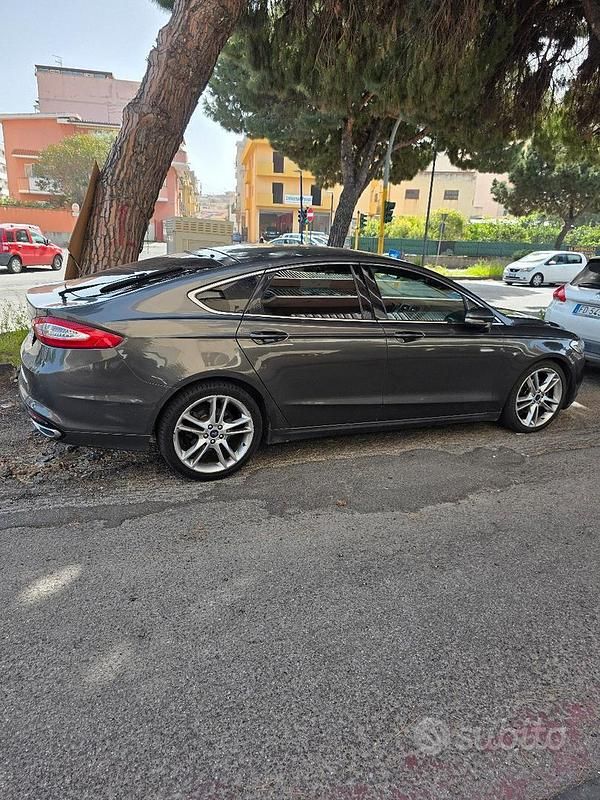 Usata Ford Mondeo 150 CV (110 kW) 2017 Grigio Berlina