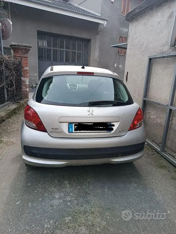 Usata Peugeot 207 73 CV (53 kW) 2011 Berlina