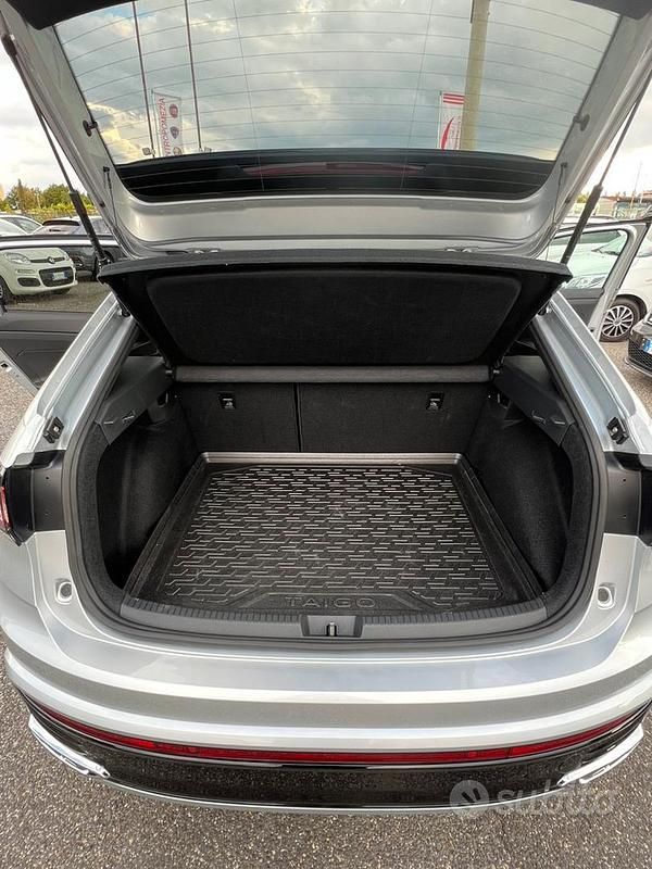 Usata VW Taigo R-line Plus 116 CV (85 kW) 2025 Argento SUV