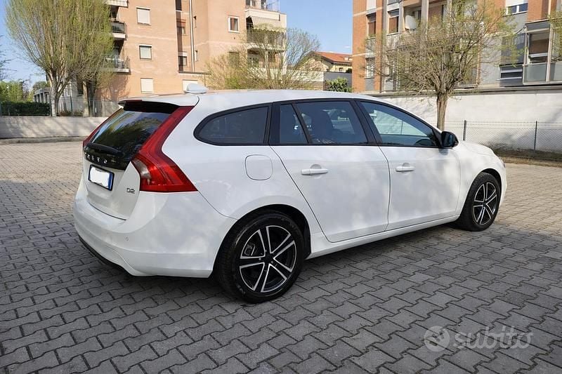 Usata Volvo V60 2013 Bianco Station wagon