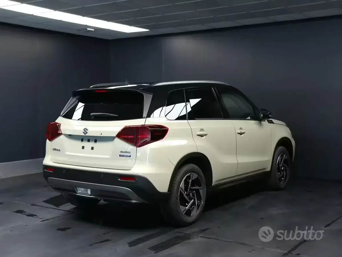 Nuova Suzuki Vitara 110 CV (80 kW) 2026 Beige SUV