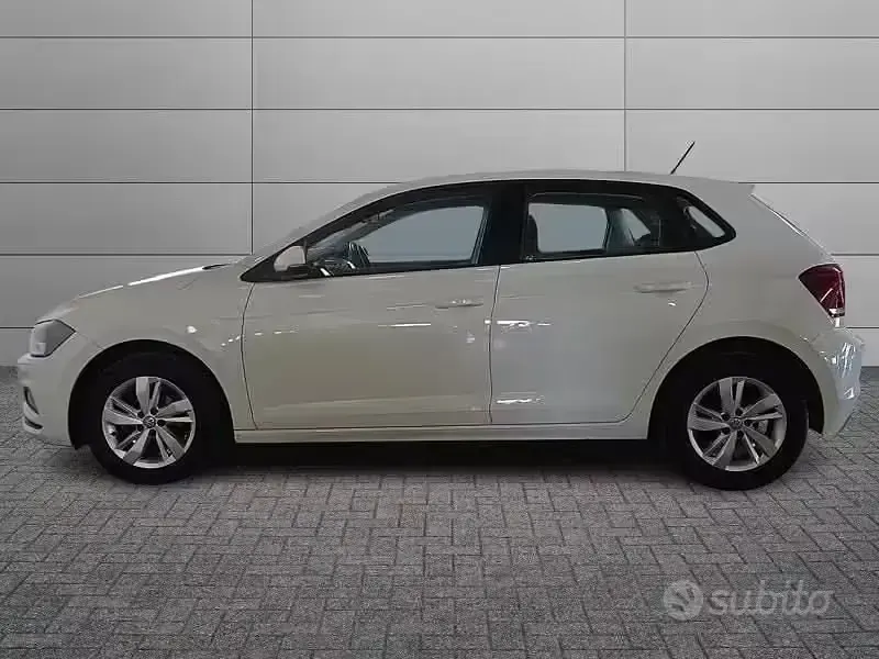 Usata VW Polo Comfortline 75 CV (55 kW) 2018 Bianco Utilitaria