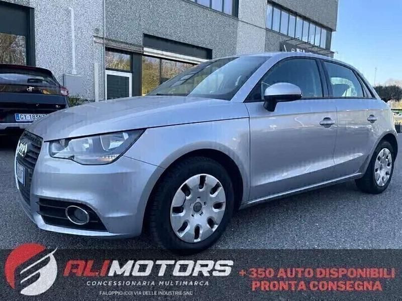 Grigio Usata 2014 Audi A1 Due volumi | 8990 € (Ottimo prezzo) - Immagine 1/4