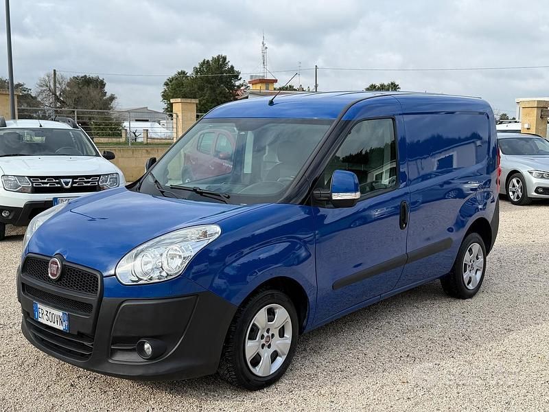 Usata Fiat Doblò Dynamic 104 CV (76 kW) 2013 Blu Monovolume