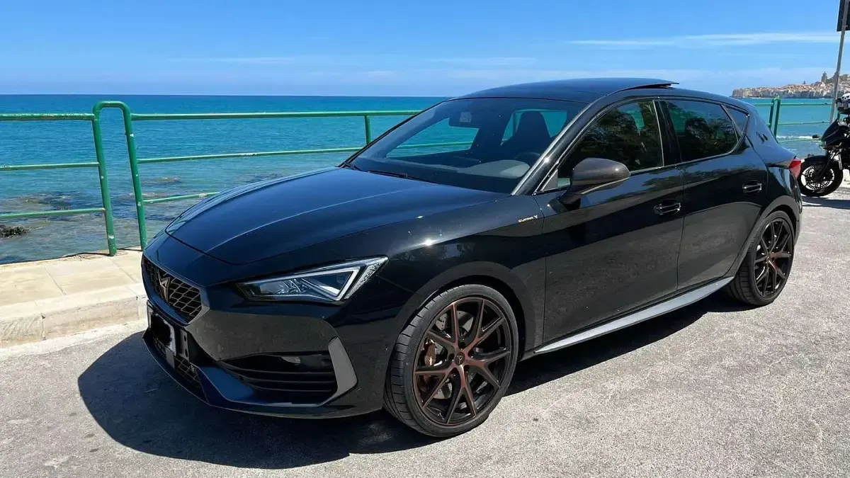 Usata Cupra Leon VZ 300 CV (220 kW) 2022 Nero Berlina