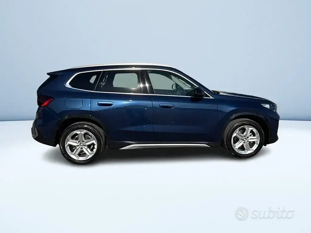 Usata BMW X1 xLine 150 CV (110 kW) 2023 Blu metallizzato SUV