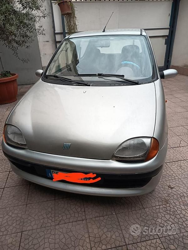 Grigio Usata 1999 Fiat 600 Due volumi | 2000 € - Immagine 1/4