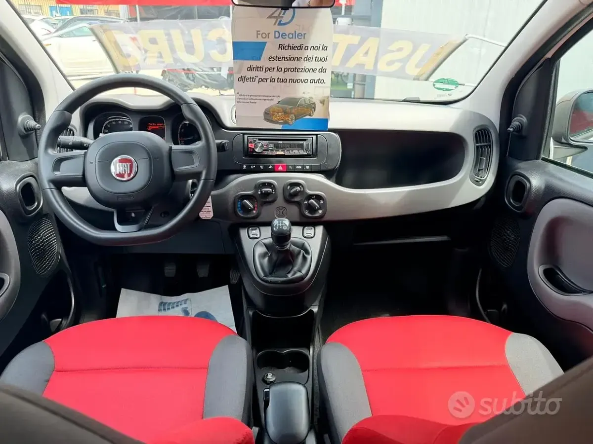 Usata Fiat Panda Lounge 69 CV (50 kW) 2015 Bianco Utilitaria