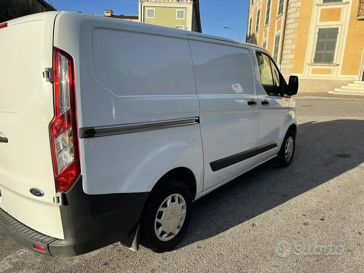 Usata Ford Transit Custom 125 CV (91 kW) 2016 Bianco