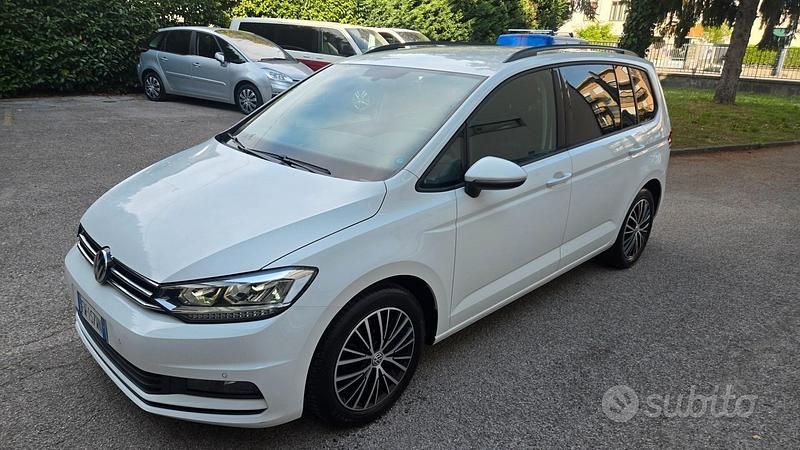 Usata VW Touran Executive 150 CV (110 kW) 2019 Bianco Monovolume