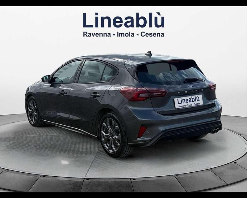 Usata Ford Focus ST-Line 120 CV (88 kW) 2022 Nero Utilitaria