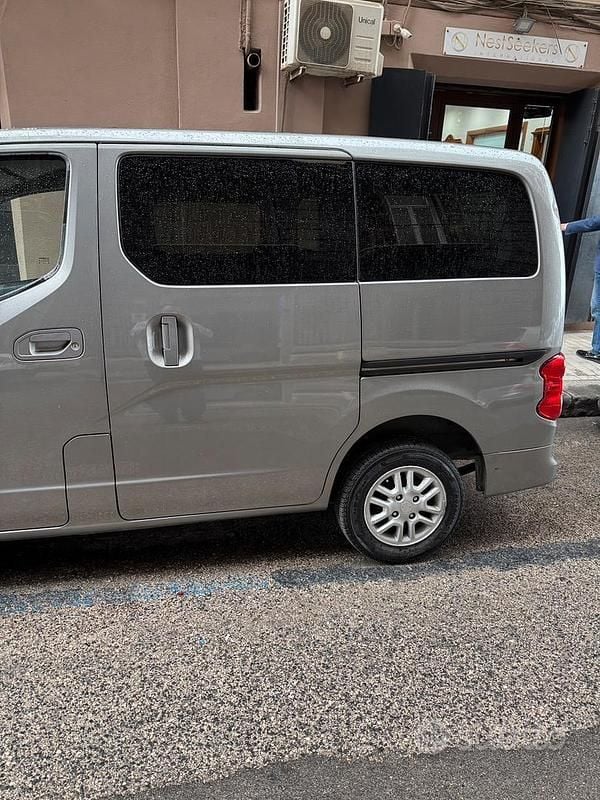 Usata Nissan NV200 110 CV (80 kW) 2012 Grigio Monovolume