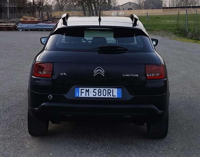 Usata Citroën C4 Shine 99 CV (72 kW) 2017 Nero SUV