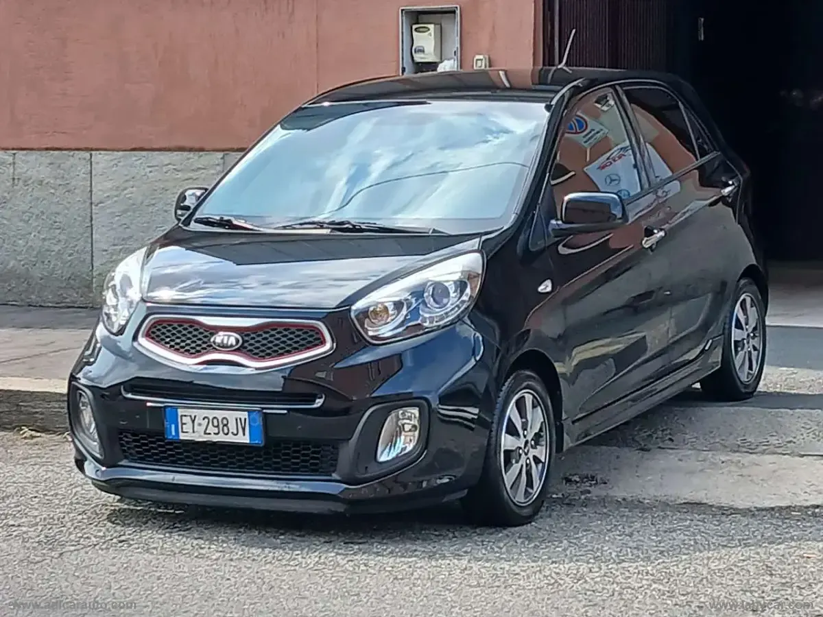 Usata Kia Picanto 68 CV (50 kW) 2015 Nero Utilitaria